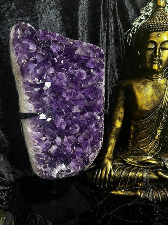 18 odd kilogram beautifull and striking amethyst from Brazil